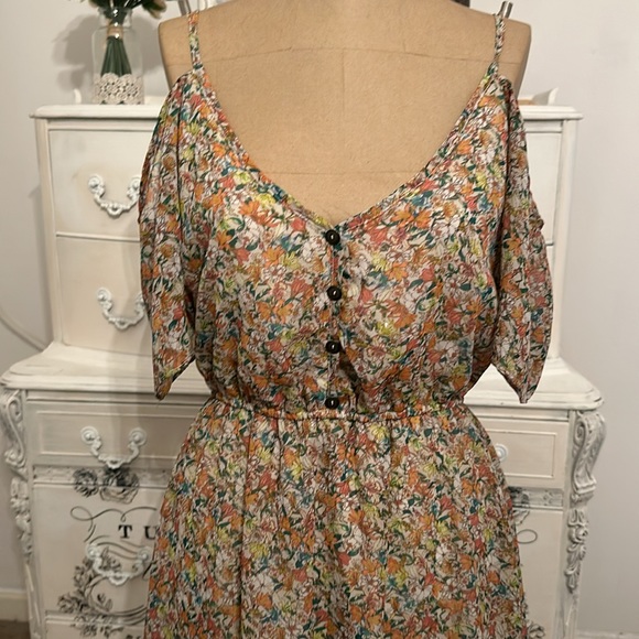 Floral Button-Down Summer Dress - Picture 2 of 4
